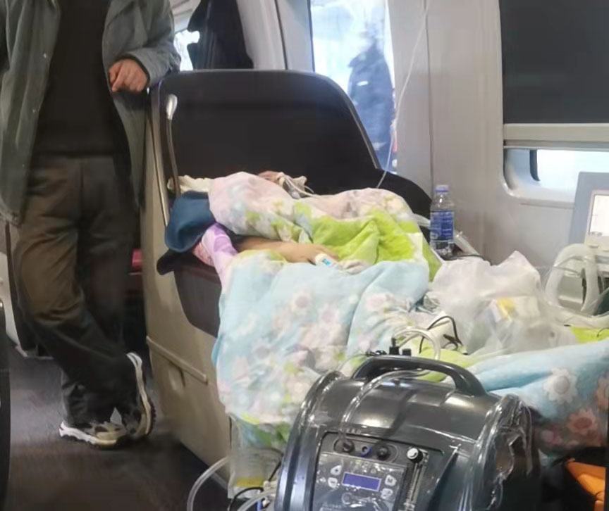 巴彦卓尔高铁转运